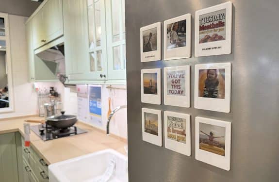 VidaBay-Snap-Polaroid-Style-E-Ink-Fridge-Displays-scaled-