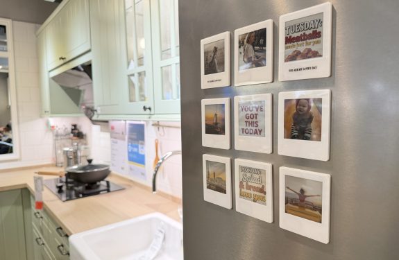 VidaBay Snap Polaroid-Style E-Ink Fridge Displays